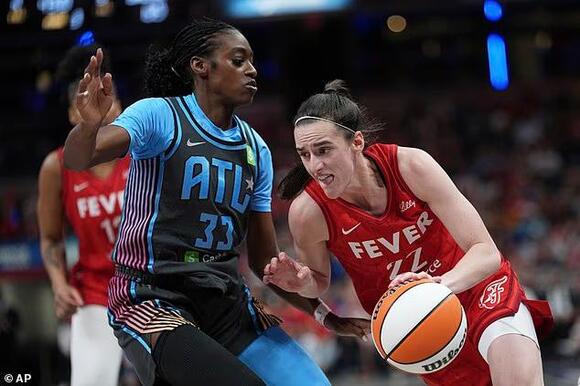 Furious courtside Indiana Fever fan appears to call out Caitlin Clark to her face - NewsBreak