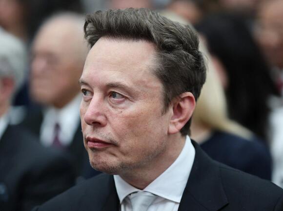 Elon Musk wants to give every American kid a piece of SpaceX. History shows what happens when millions become shareholders overnight.