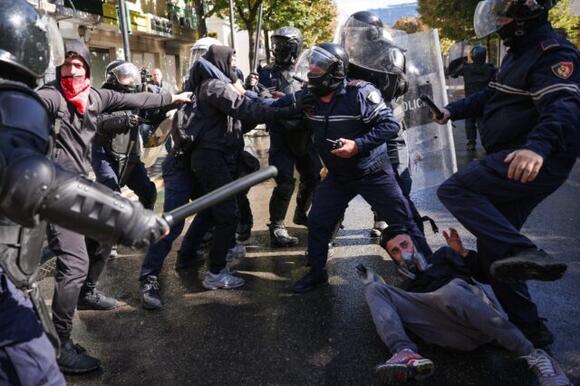 Police and protesters clash again at Albanian anti-government rally