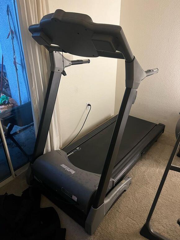 🎁 Freebies Up for Grabs in Oakland — From Books to Furniture - NewsBreak