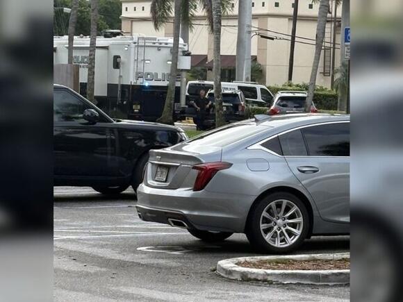 Man found dead with multiple gunshot wounds in Boca Raton parking lot ...