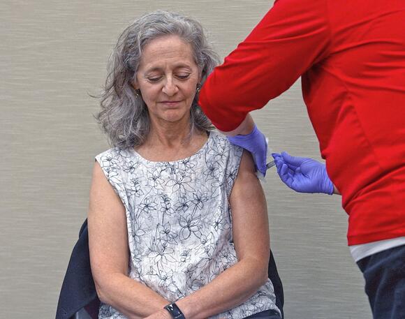 📢 PA’s first college flu challenge & free/low-cost vaccines - NewsBreak