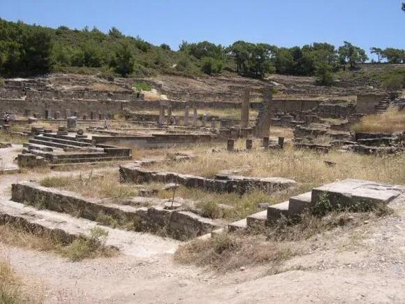 Archaeologists Uncover Lost City Revealing Unknown Ancient ...