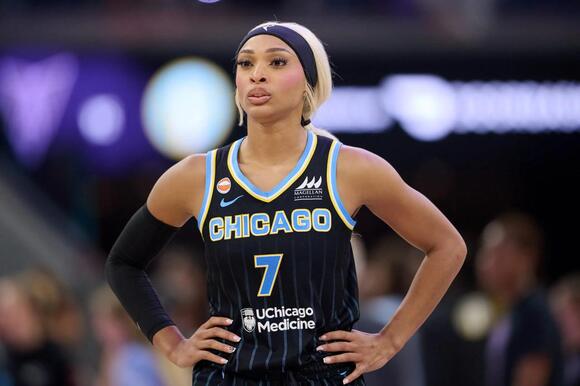 ‘Get This Woman Out of Basketball’ — Calls Mount for DiJonai Carrington ...