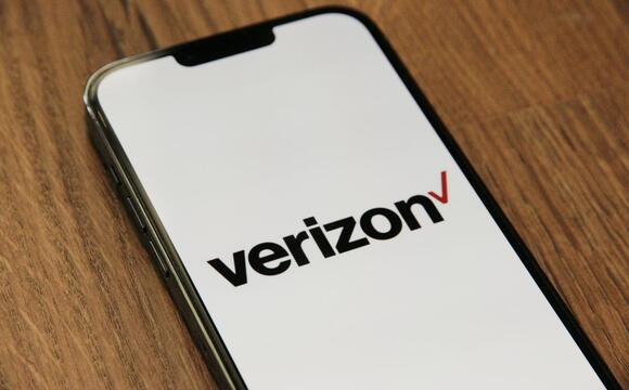 Massive Verizon Outage Reported by 50,000+ Users In Texas - NewsBreak
