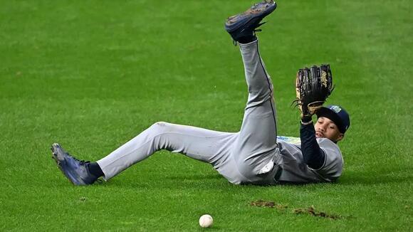 Rays’ Sloppy Play Costs Them Game 2 Against Brewers