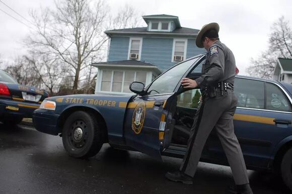 Upstate NY Woman Wanted By 3 Local Police Agencies - NewsBreak