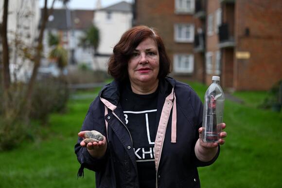 Woman gets ‘rude’ response to message in a bottle: Stop littering ...