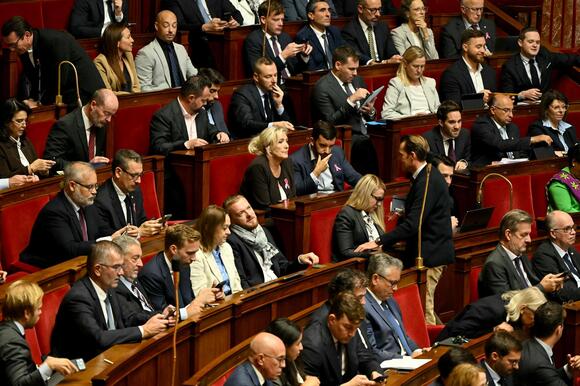 Marine Le Pen promises ‘trial of strength’ with EU if elected French ...
