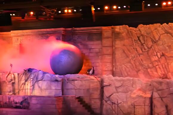 A 400-pound Boulder Nearly Hits Audience At Disney World's Indiana ...