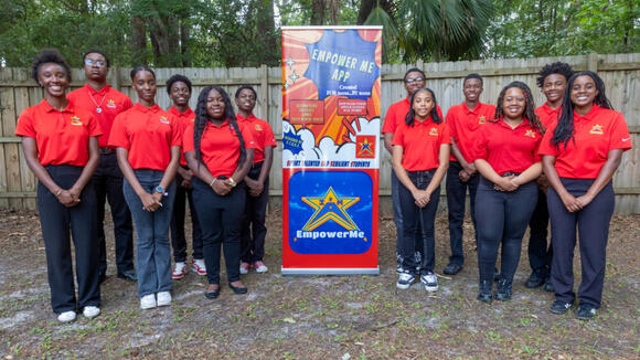 Star students create app to empower teen mental health - NewsBreak