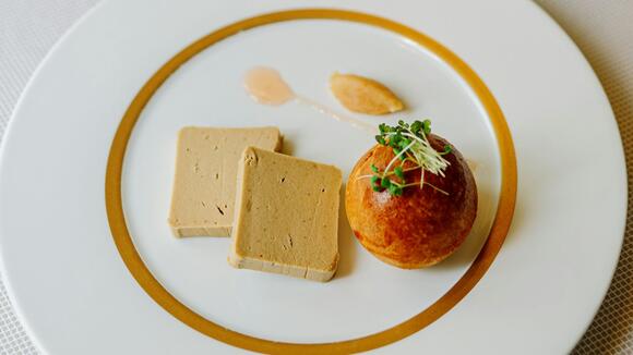 100 Years Of Airplane Food: 20 Airplane Meals Served Throughout History ...