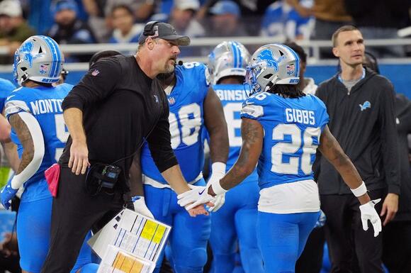 Dan Campbell visibly concerned after Jahmyr Gibbs appears to leak Detroit  Lions plays