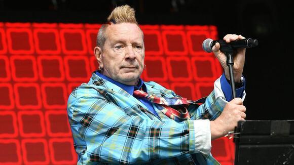 Johnny Rotten Lobs Hefty Accusations Against the Clash in Unearthed ...