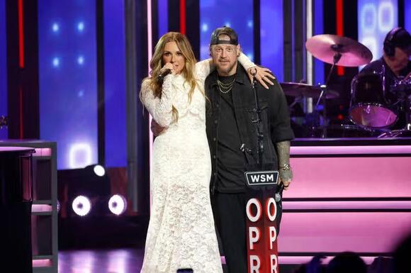 Jelly Roll makes surprise appearance at Grand Ole Opry for emotional ...