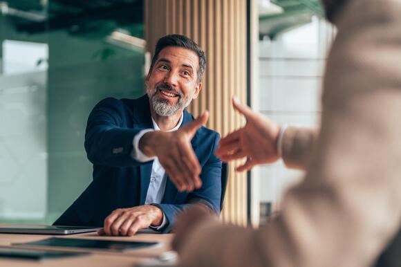 People Who Lied On Their Resumes Reveal If They Got Caught - NewsBreak