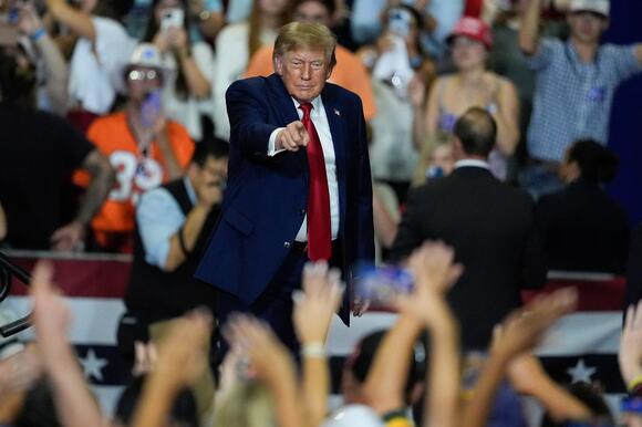 Trump's midterm promises come with a catch: The GOP has to win