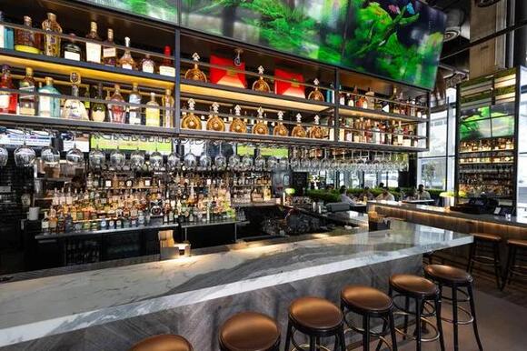 16 Affordable Nightlife Spots in Miami - NewsBreak