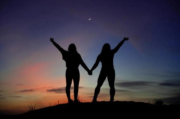 Why Your Friends Probably Have More Friends Than You Do - NewsBreak