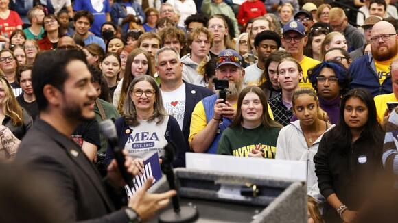 Economic woes transform the Midwest into a massive midterms battleground