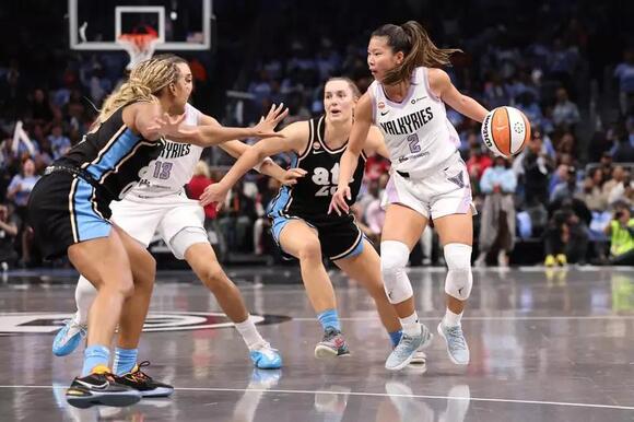 ‘Embarrassment’ -- Valkyries and Dream called out after exiting court for national anthem in Game 3