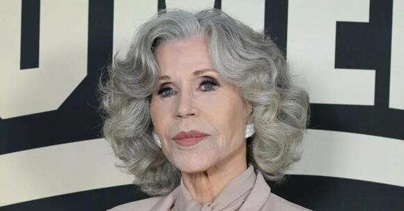 Jane Fonda's Sad Deathbed Wish Revealed Months After She Hit 87 — 'I Want  to Die at Home With Loved Ones Around Me' - NewsBreak