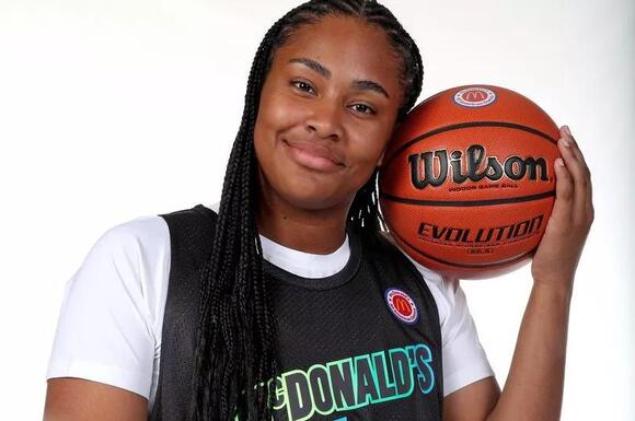Why UConn recruit Sarah Strong already has big advantage for Olympics