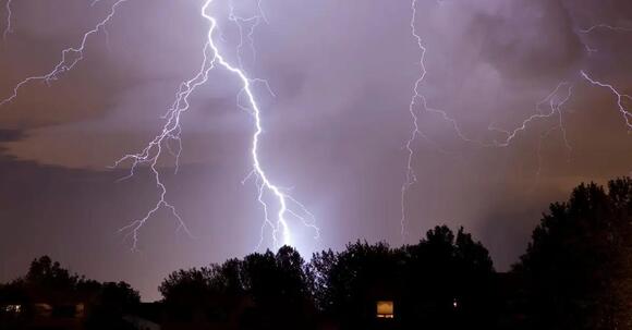 Oldham County Home Destroyed by Lightning Sparked Fire - NewsBreak