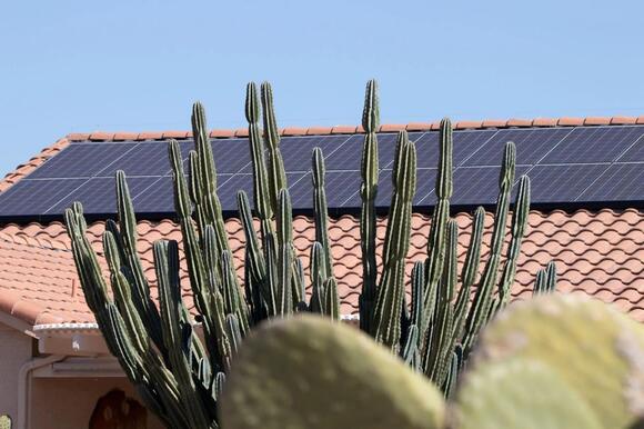 Arizona homeowners ask if solar is worth it, and owners say batteries ...
