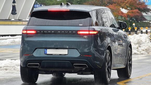 Land Rover recalls Range Rover Sports whose rear subframes may have ...
