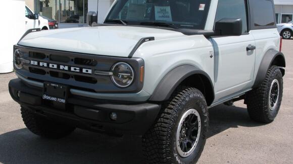 Ford says Bronco sales hit a third-quarter record of 38,020 SUVs and a ...