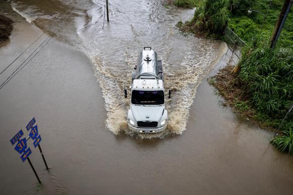 Hurricane Erin set to regain strength, bring life-threatening conditions to  East Coast beaches - NewsBreak