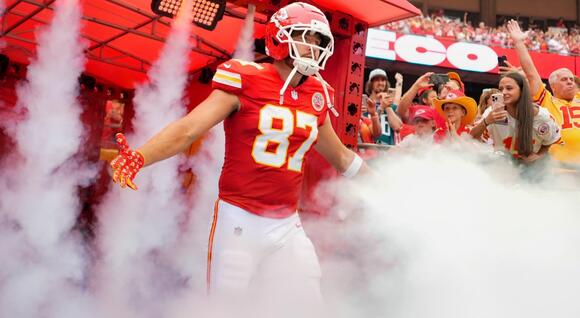 Travis Kelce & His Chiefs Teammate Are Getting Slammed For Having The  Audacity To Wear Such Disgusting, Tone-Deaf T-Shirts During Pregame Warmup  vs. Eagles [PHOTO] - NewsBreak