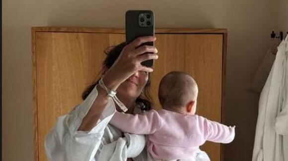 Fox News host Greg Guttfeld's wife shares rare snap of baby daughter -  NewsBreak