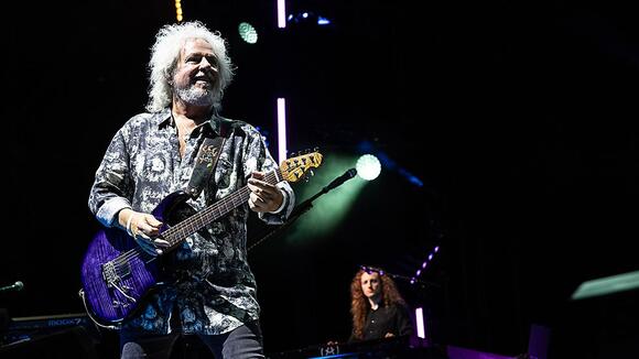 How a 20-year-old Steve Lukather beat three seasoned session pros to ...