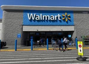 Walmart lets ‘tech bots’ do your weekly shop but you get final say on every dollar spent -- ‘I'm here for it! '