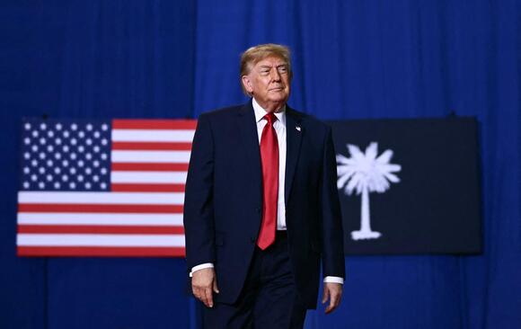 Trump moans Lindsey Graham respected his sister more than him while ...