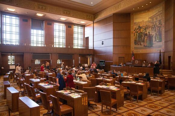 Live updates: Day 2 of the Oregon Legislature's special session - NewsBreak