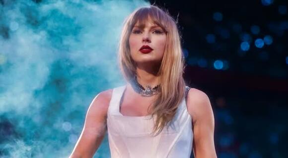 Internet Detectives Have Uncovered The Chilling Reason Why Taylor Swift  Used a Giant Black Screen To Sneak Into Chiefs-Eagles Game At Arrowhead -  NewsBreak