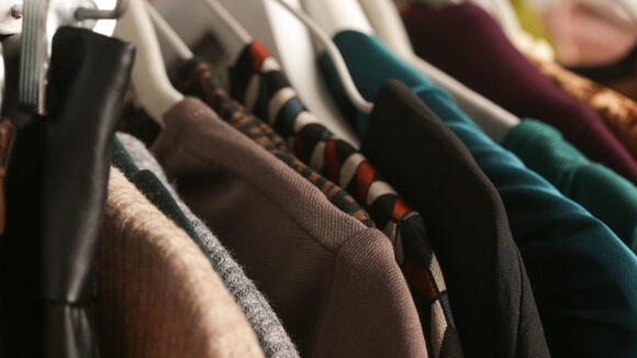 Can You Get Bed Bugs From Thrift Store Clothes? Here’s What Most ...