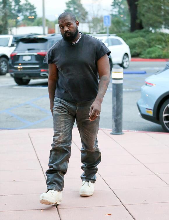 Yeezy $6 hotsell