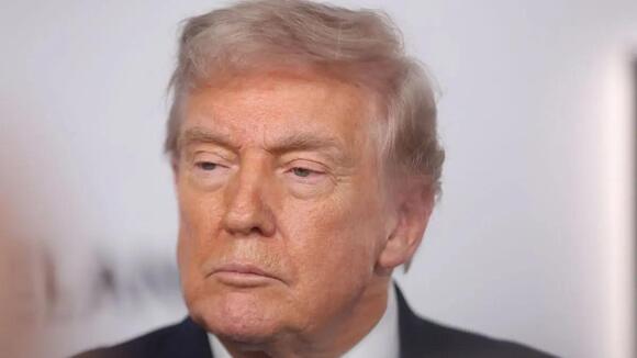 Donald Trump Is 'Utterly Alone' Amid 'Distance' From Daughter Ivanka ...
