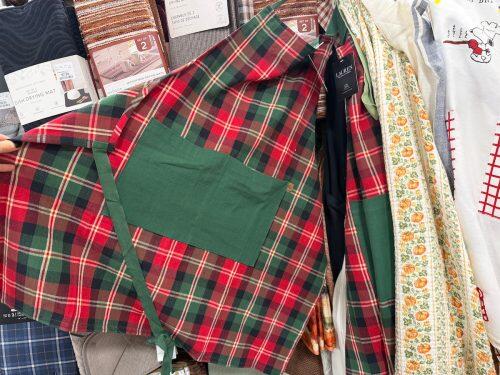 11 Best New HomeGoods Christmas Finds Under $25 - NewsBreak
