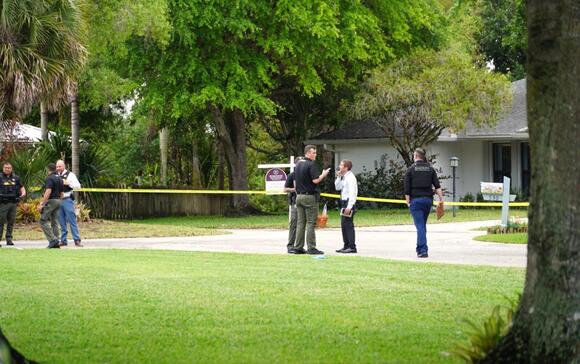 Woman stabbed to death while walking dog in Florida in random attack ...