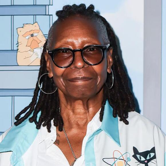 Fans Say Whoopi Goldberg Has 'Ozempic Neck' After Seeing Before And ...