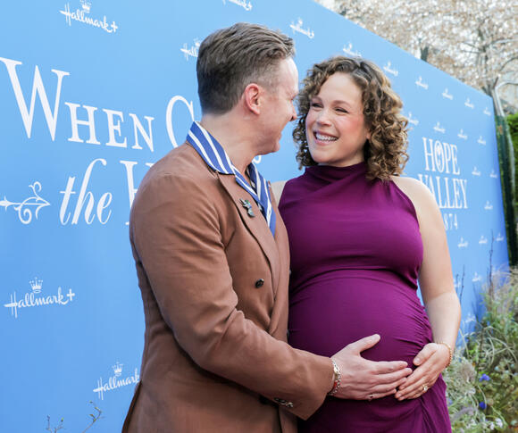 When Calls the Heart’s Erin Krakow Gives Birth to First Child with ...