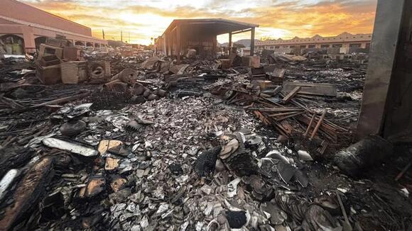 Rural Metro firefighter injured in fire near Yuma Liquidation Store in ...