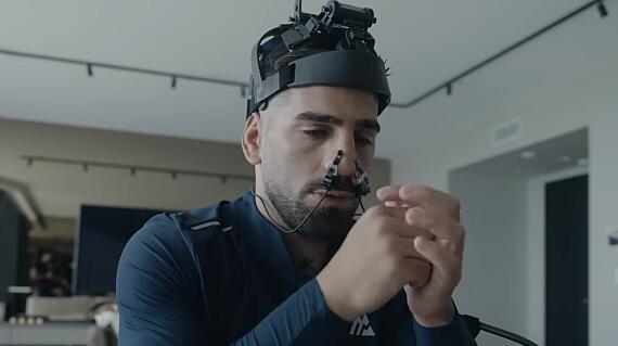 UFC champ Ilia Topuria reveals unique device used during fight camp ...