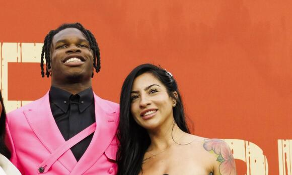 New Chapters! Travis Hunter's Wife Leanna Lenee Goes Viral After  Acknowledging Her Personal Growth With Old Crying Video - NewsBreak