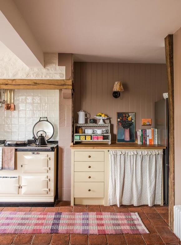 How to decorate with Dead Salmon, Farrow & Ball's perfect earthy pink ...